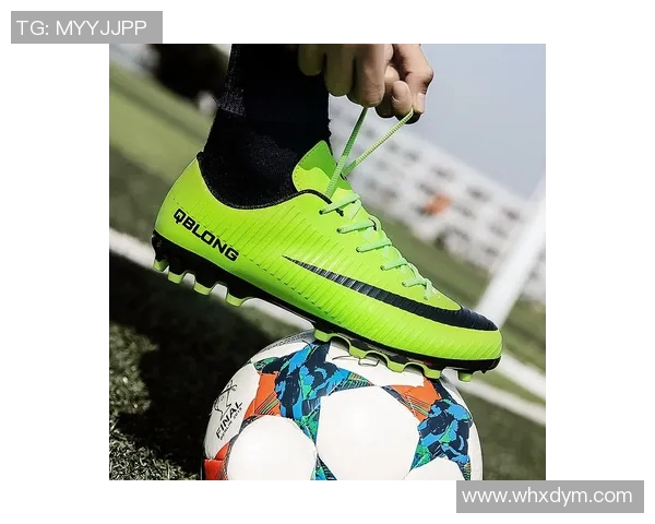 三大足球巨星专属球鞋推荐揭秘打造最佳竞技表现